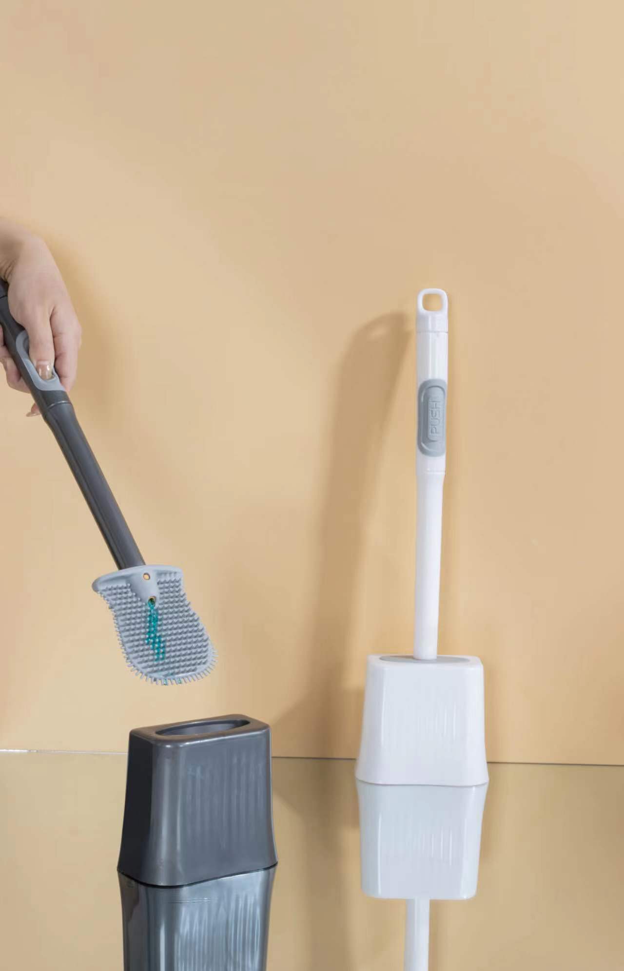 Hot Selling Long Handle Toilet Cleaning Brush With Soap Dispenser Toilet Cleaning TPE Bristles Brush Set M2001