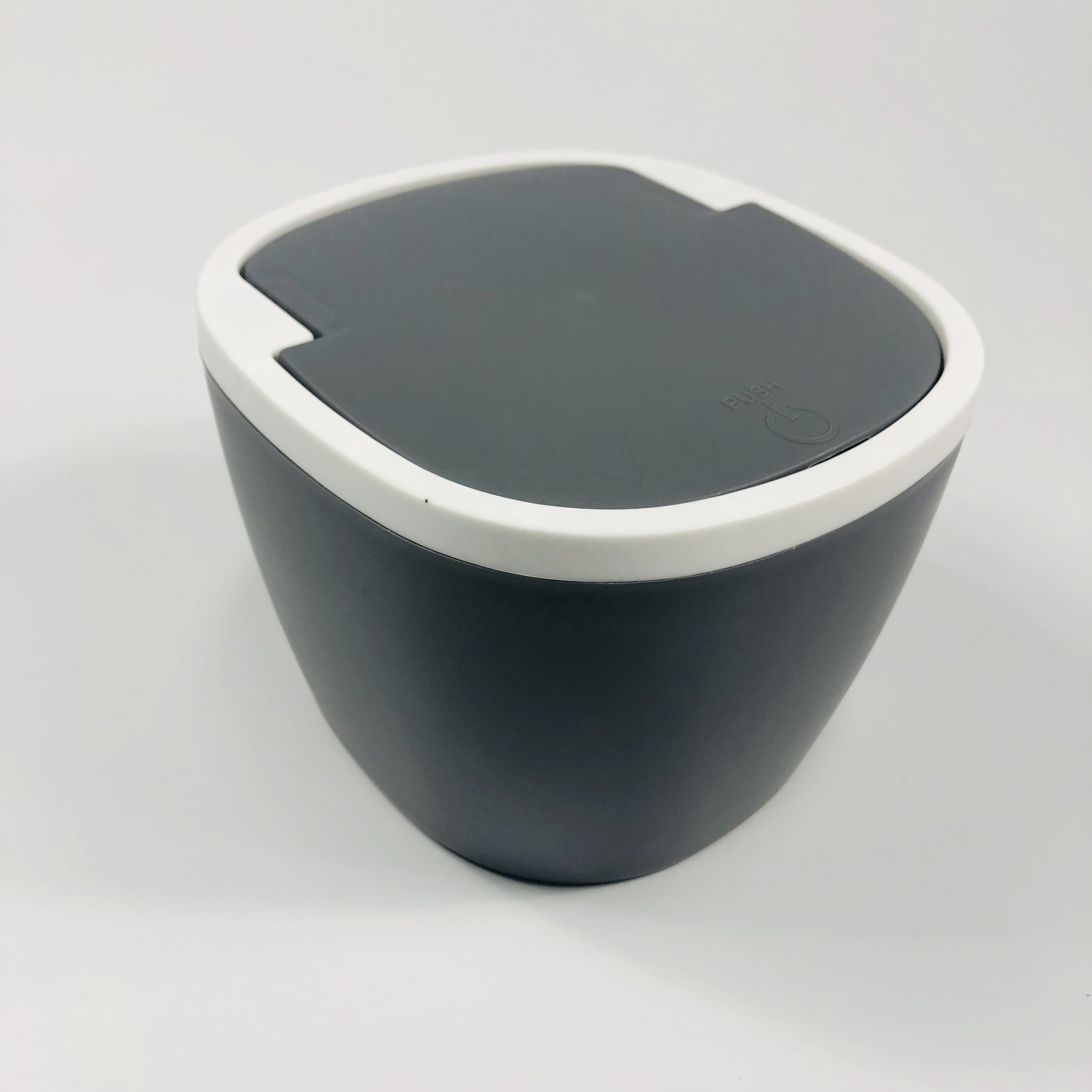 Hot Sale Mini Round Plastic Desktop Trash Can Dustbin With Lid